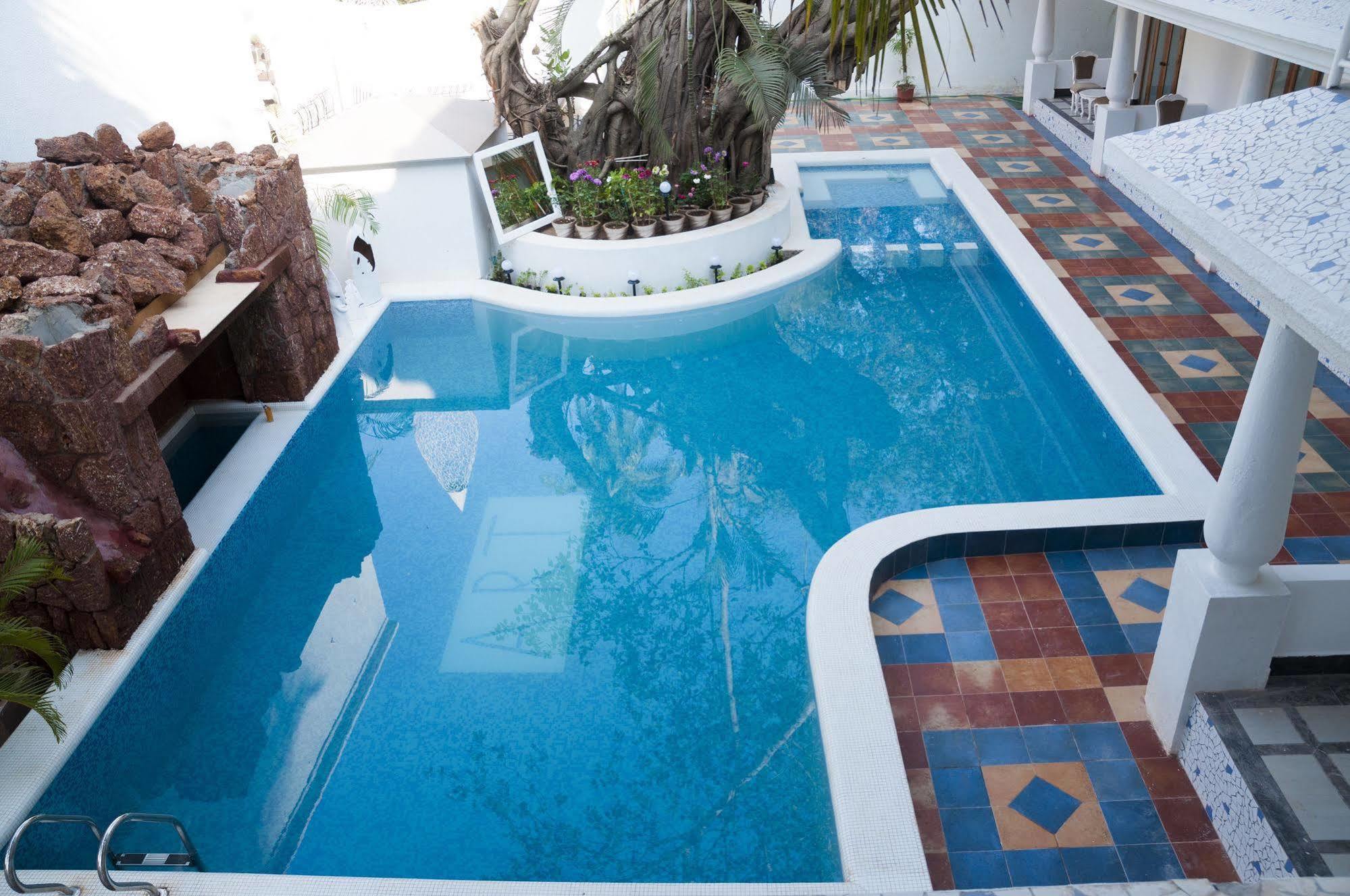 Pirache Art Hotel & Spa, Calangute Ngoại thất bức ảnh